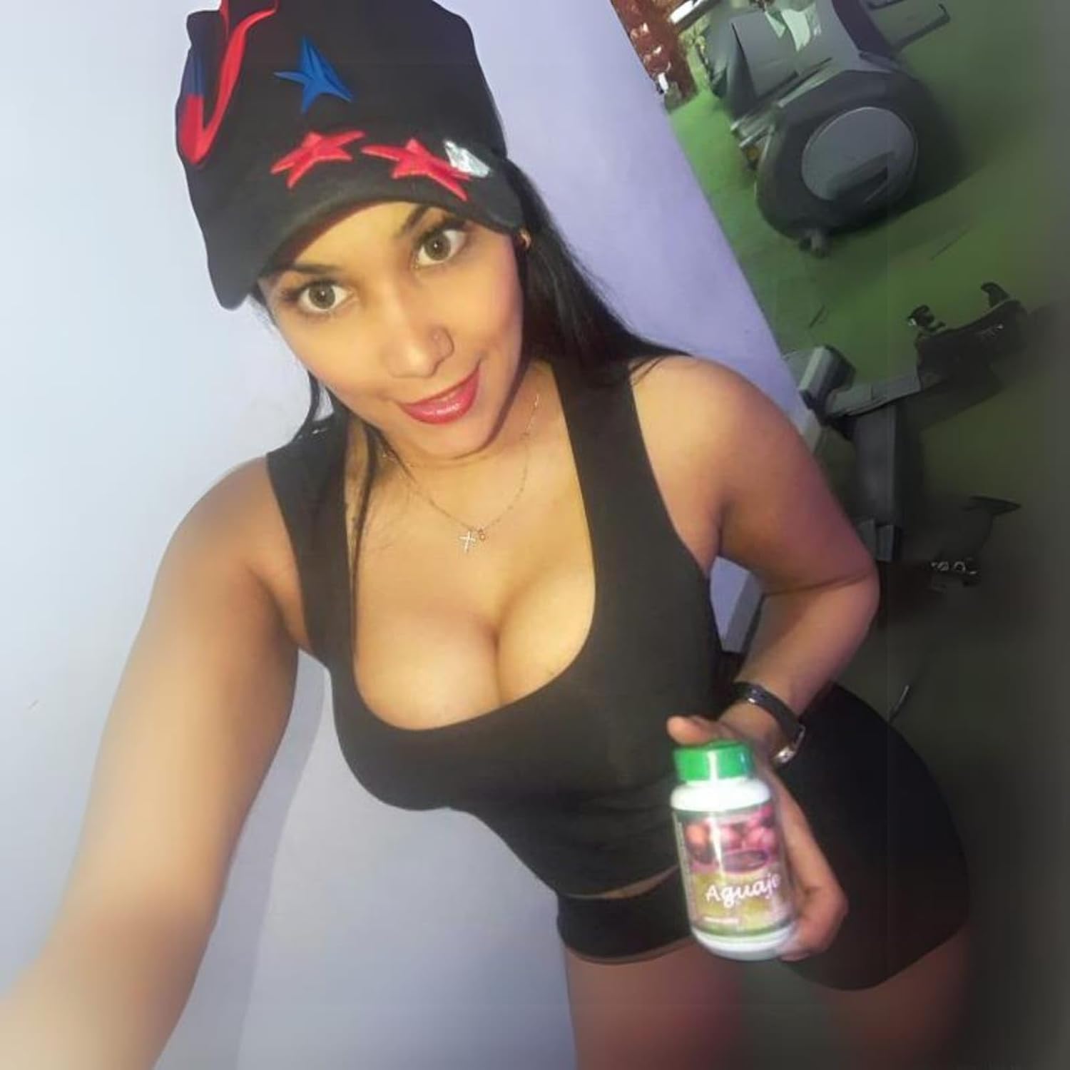 100% Natural Aguaje Curvy Fruit Pills - High Phytoestrogen, 550 mg, 100 Count - Enhance Curves in 1 Month