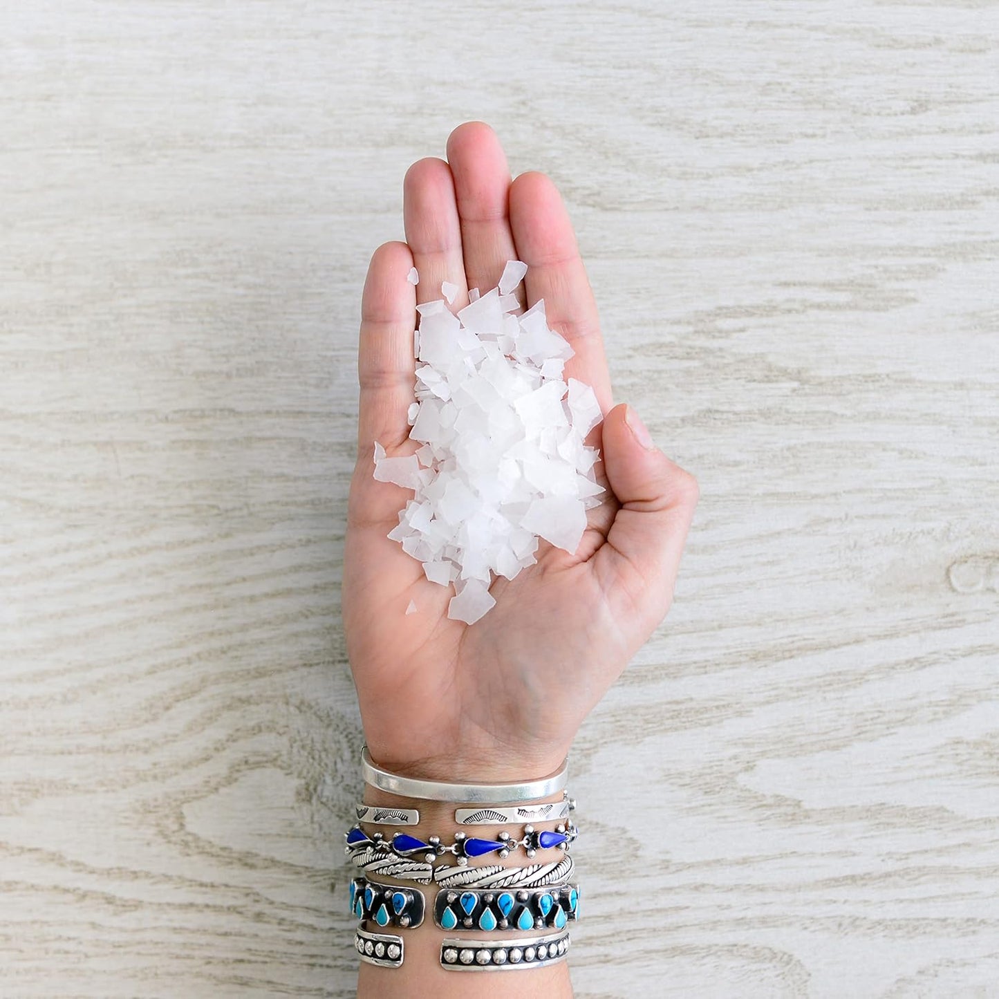 2 lb Bag of ASUTRA Magnesium Chloride Bath Flakes - Perfect for Relaxing Foot and Body Soaks, Fast Absorbing Epsom Salt Alternative