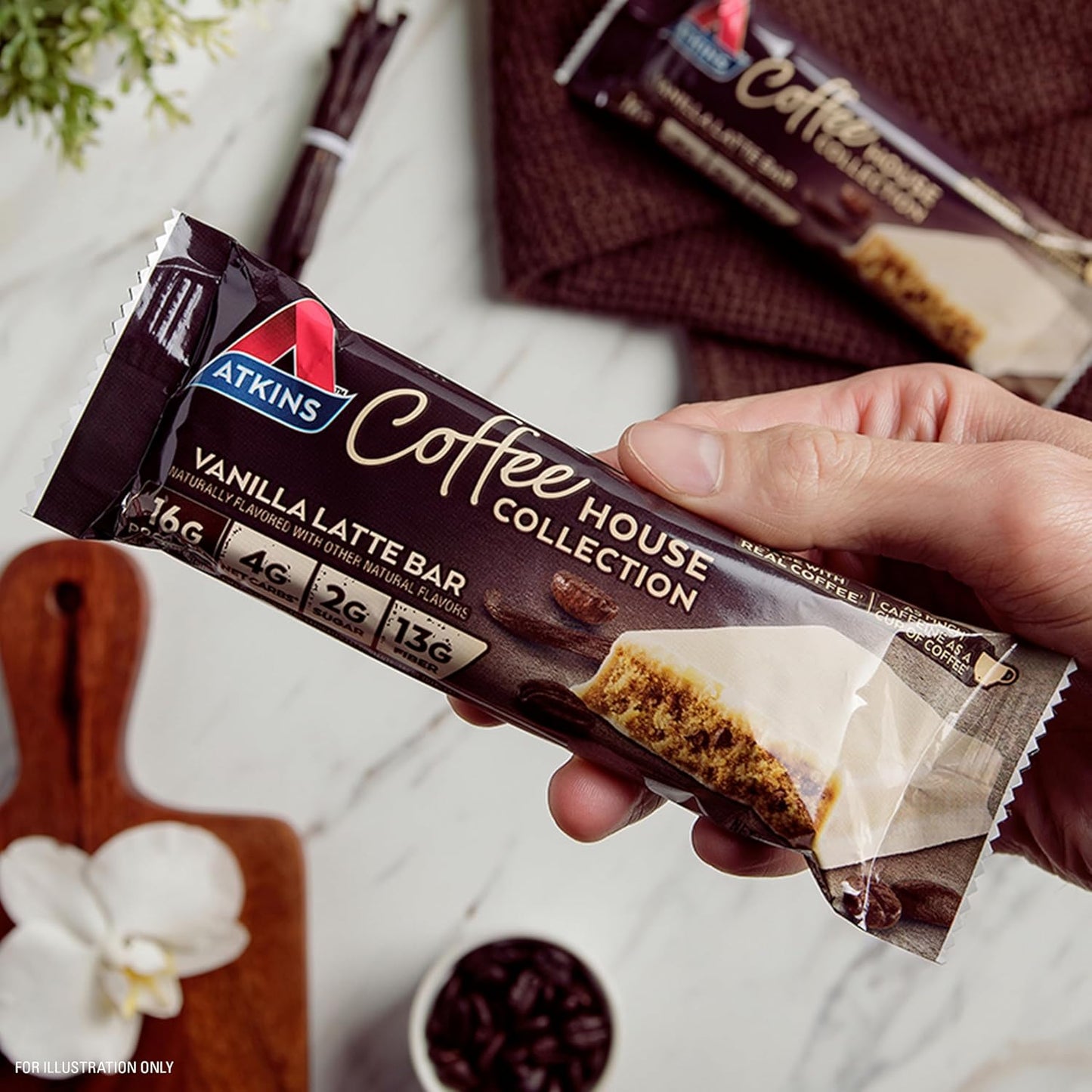 Atkins Vanilla Latte Bar: High Protein, Low Sugar, Low Net Carbs - 12 Count