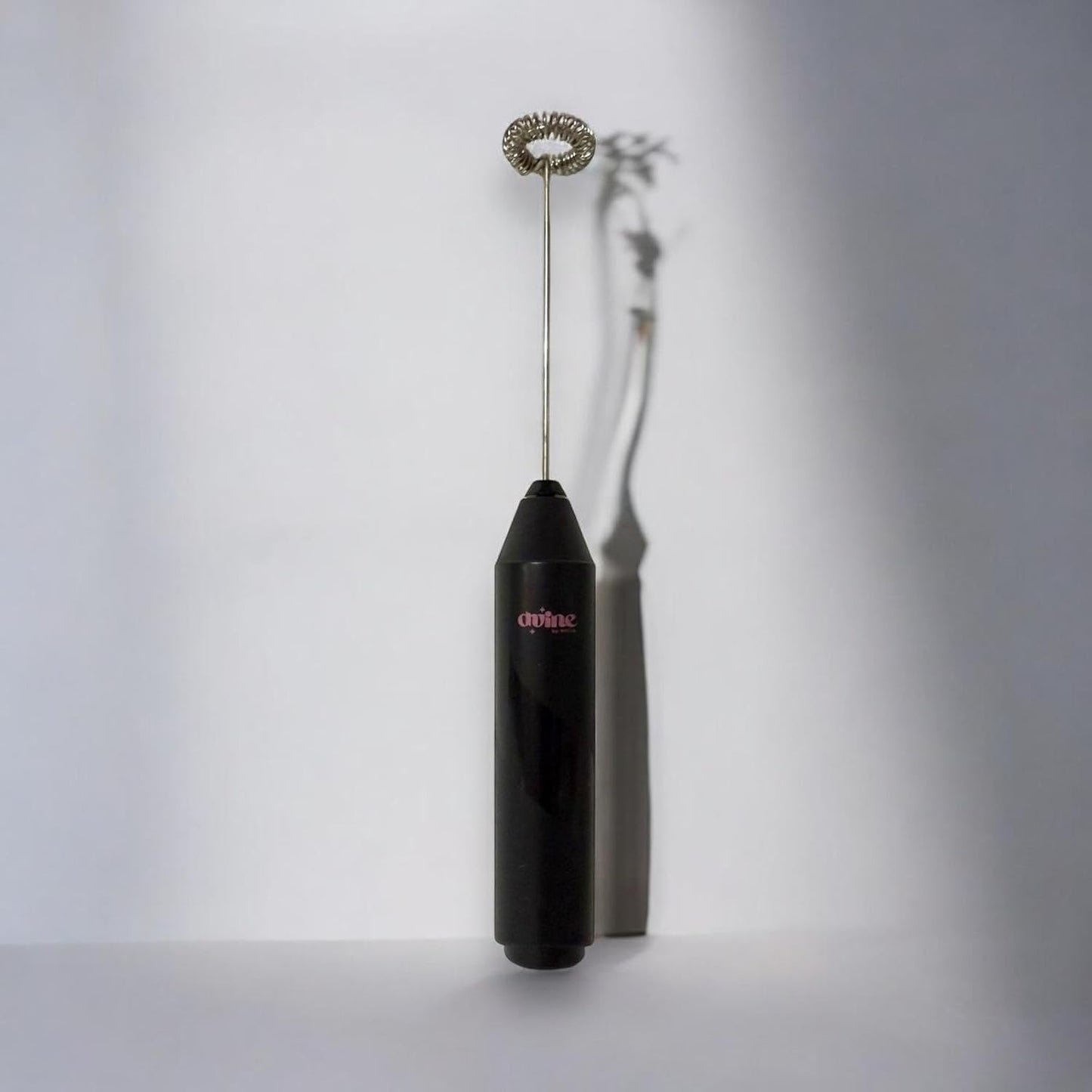 dvine by kmila Collagen Peptides Powder 28 Count with Biotin, Vitamin C & Hyaluronic Acid for Skin, Hair, Nail & Joint Support + Free Milk Frother