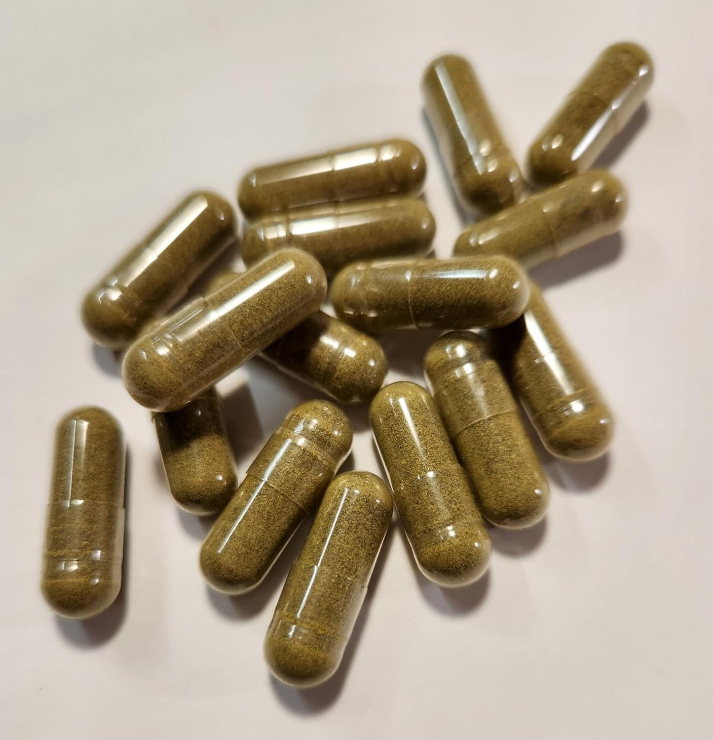 Freshly Made Paisley Farm and Crafts Moringa Oleifera Leaf Capsules - Non GMO Herbal Supplement - 100% Pure Leaf Powder (1200 Count)