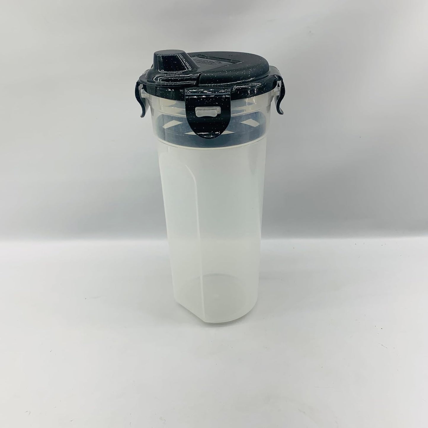 LockLock BisFree HPL934H Plastic Drink Mixer Bottle 500 mL with Capacity Markings & Leak-Proof Lid