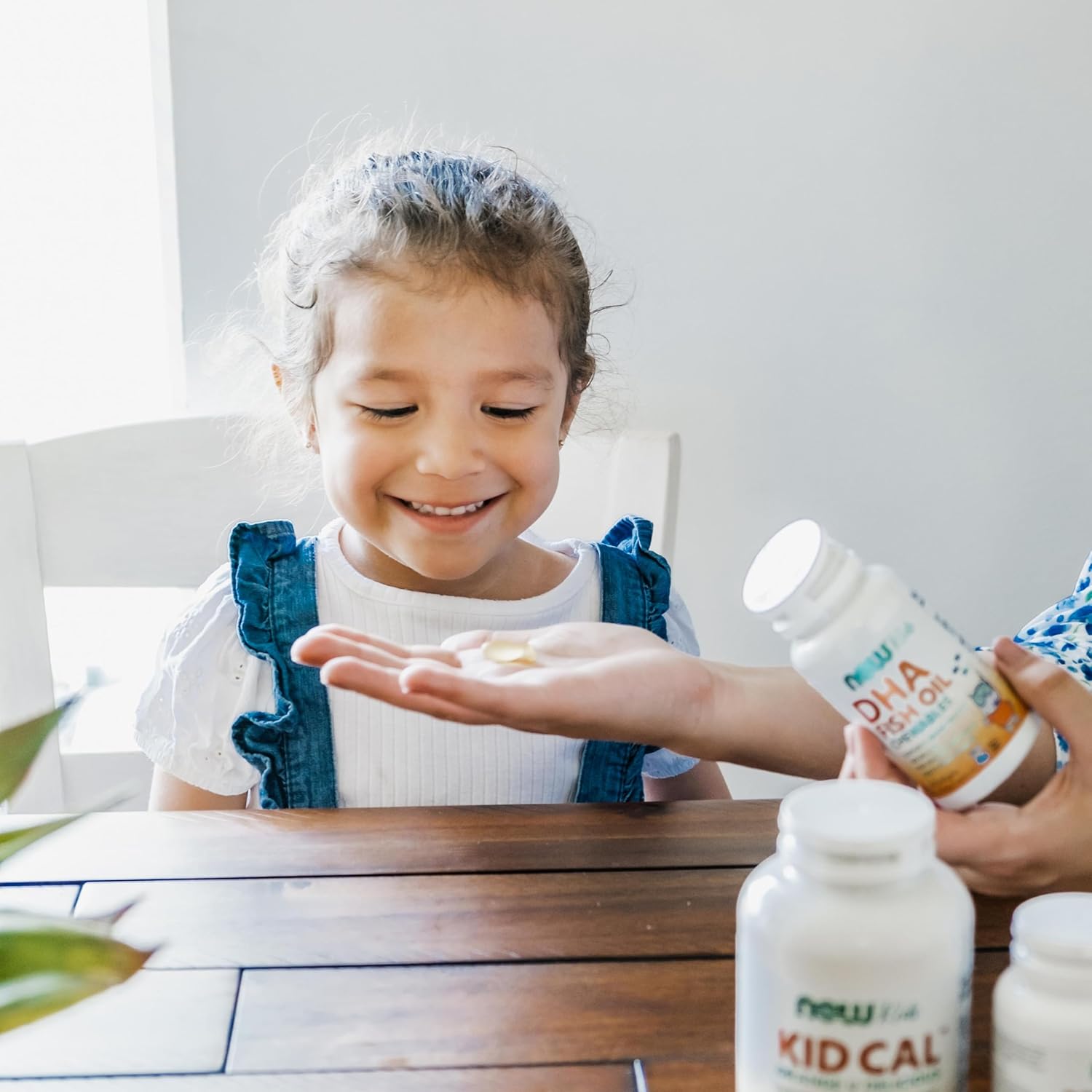 NOW Foods DHA Kids 100 mg Chewable Softgels for Brain Health - Fruit Flavor - 60 Count