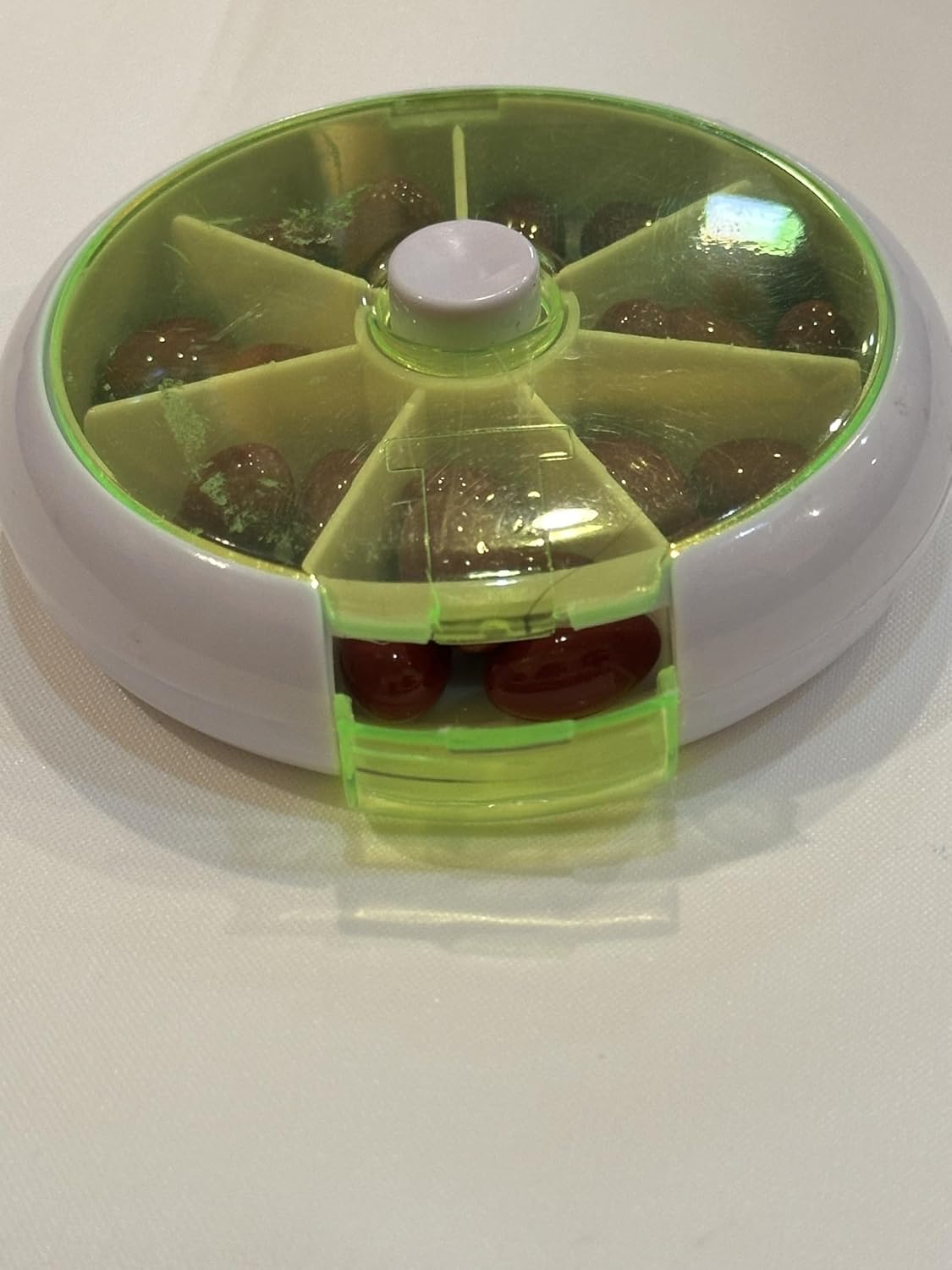 TruNature Grapeseed with Resveratrol 300 Capsules + HealthEmpire Pill Organizer Bundle - 1 Pack