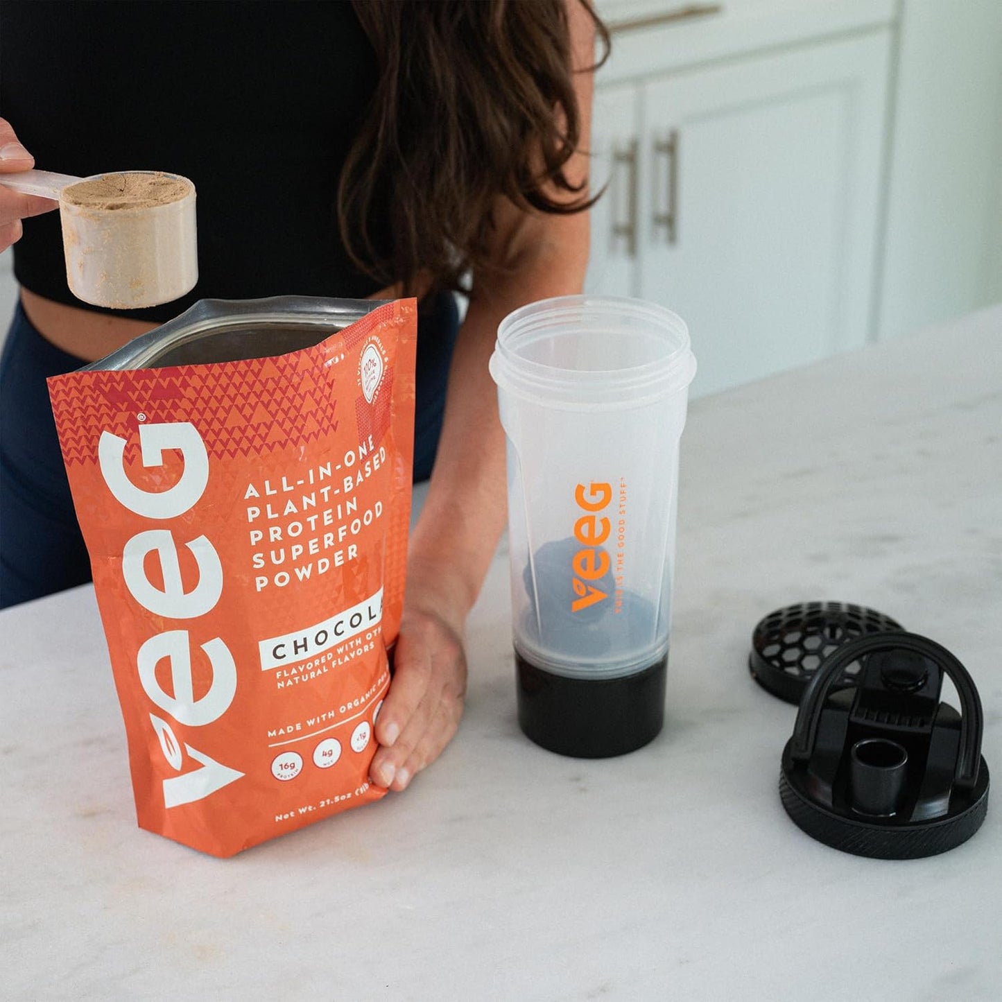 24 oz Veeg Fitness Shaker Bottle with Mixing Ball - Leak-Proof, Durable, BPA-Free Protein Shaker for Smooth Blends - Ideal for Protein Shakes, Pre-Workout, Gym, and Travel
