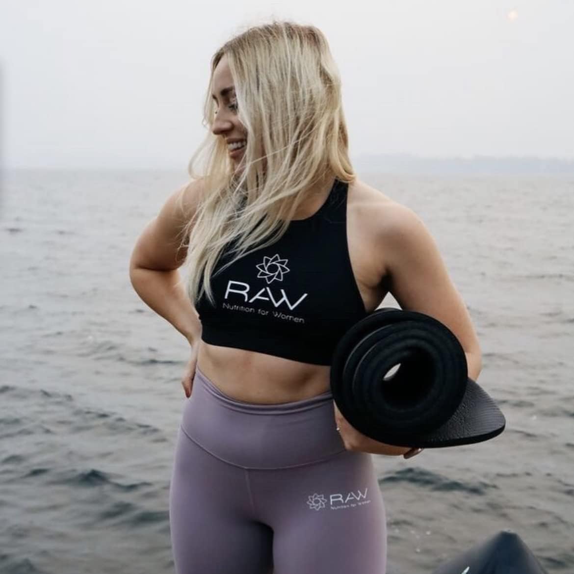 Amino Slim by RAW Synergies - Vegan BCAA Weight Loss Drink for Women with L-Glutamine, Post Workout Recovery, Fat Burning, Appetite Suppressant, Metabolism Booster & Stress Relief