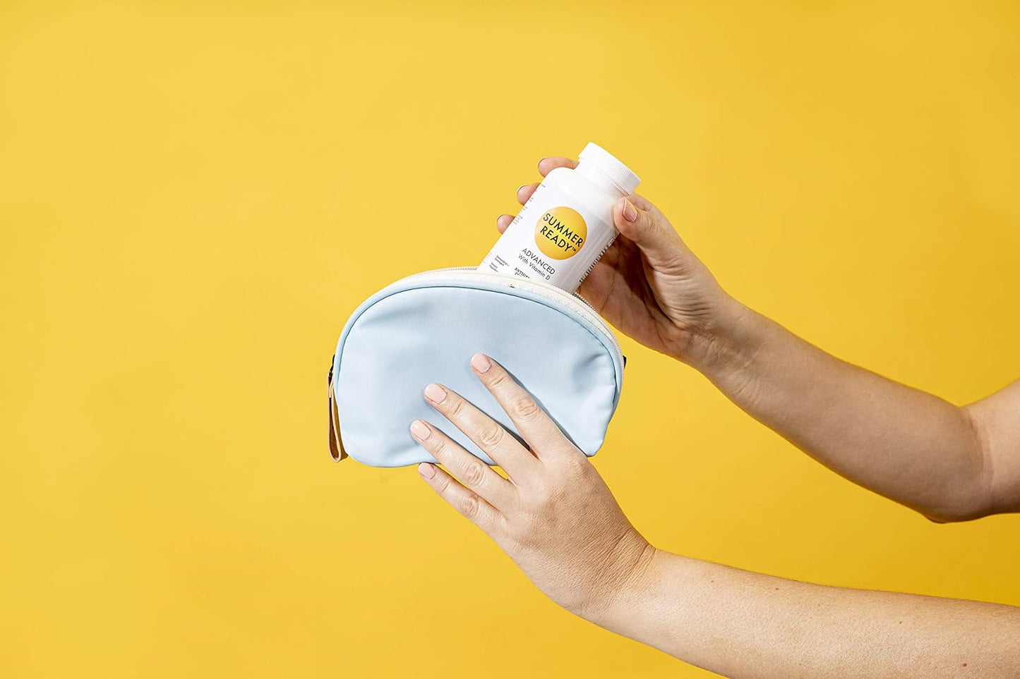 Antioxidant Supplement Capsules with Vitamin D3, Vitamin B3, and Fern Extract for Summer Skin Care