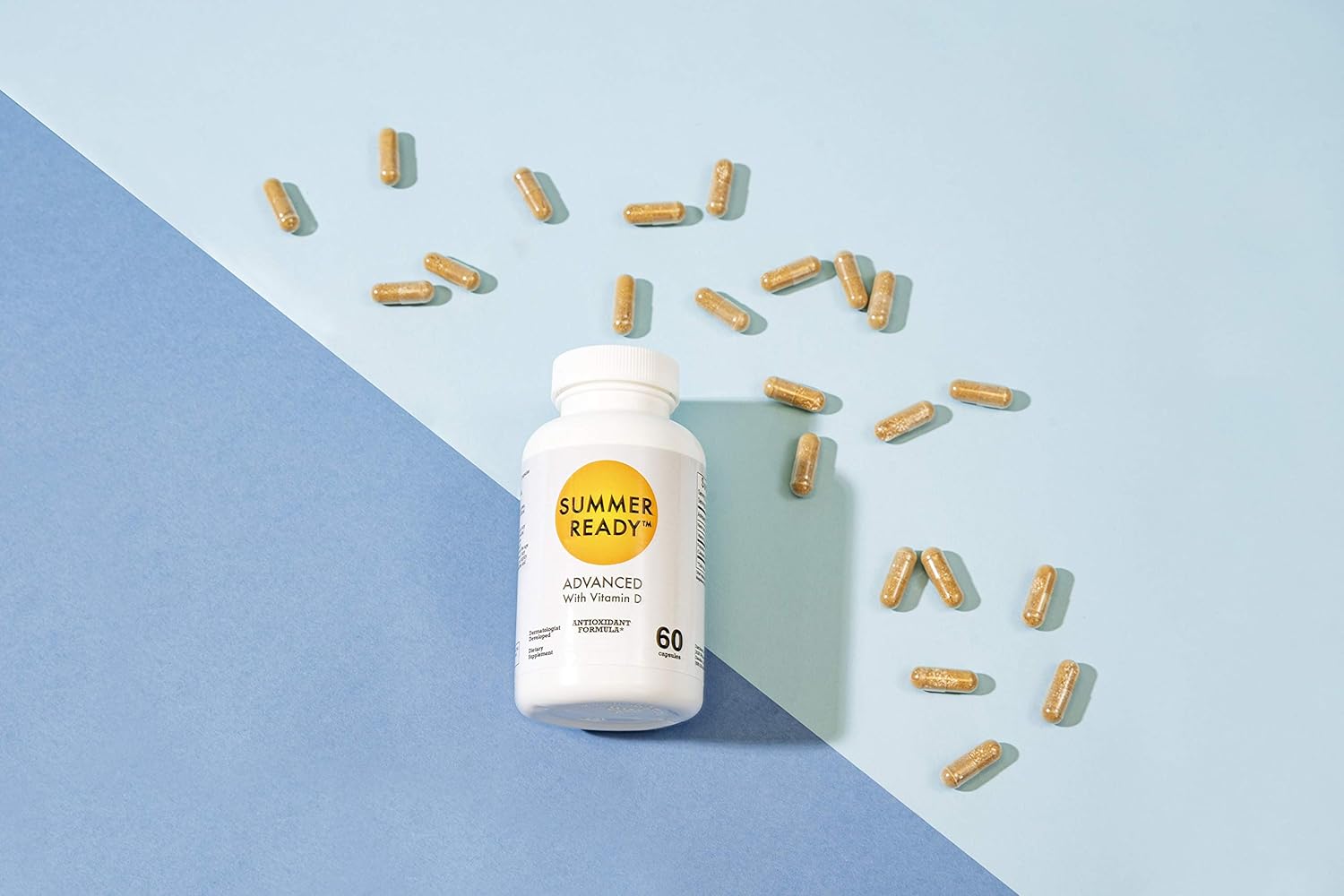 Antioxidant Supplement Capsules with Vitamin D3, Vitamin B3, and Fern Extract for Summer Skin Care