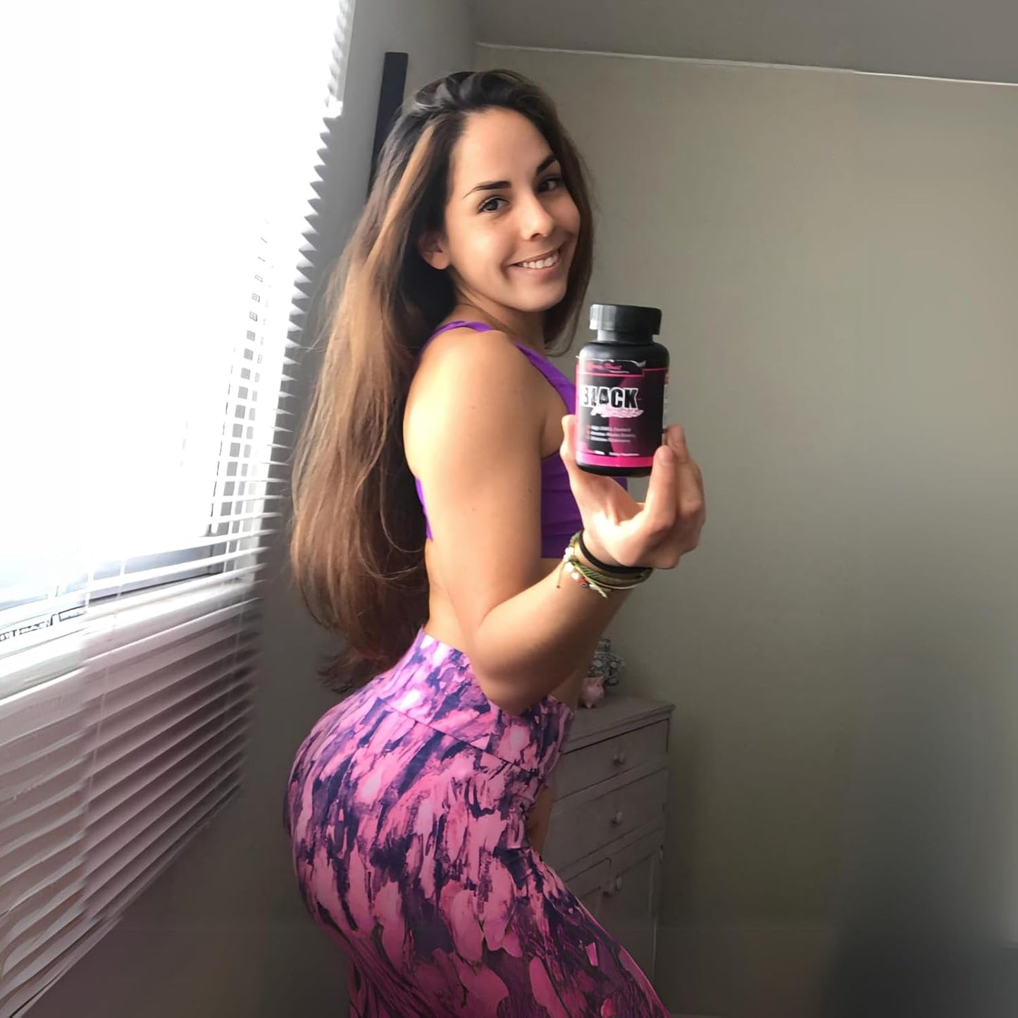 CurvyFruit Black Maca Root Pills - 600mg x 100 for Rapid Butt Growth - Genuine Formula - 31 Day Supply