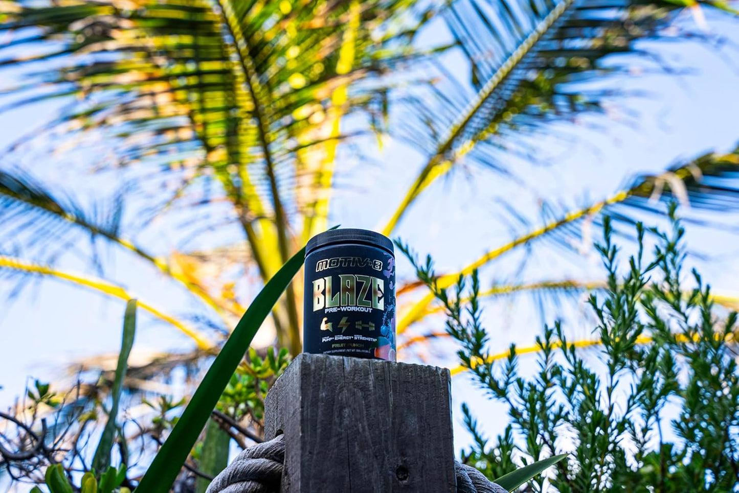 Motiv-8 Blaze: Sugar-Free Pre-Workout for Higher Intensity Performance, Boost Energy and Focus, Enhance Mood - Fruit Punch Flavor (30 Servings)