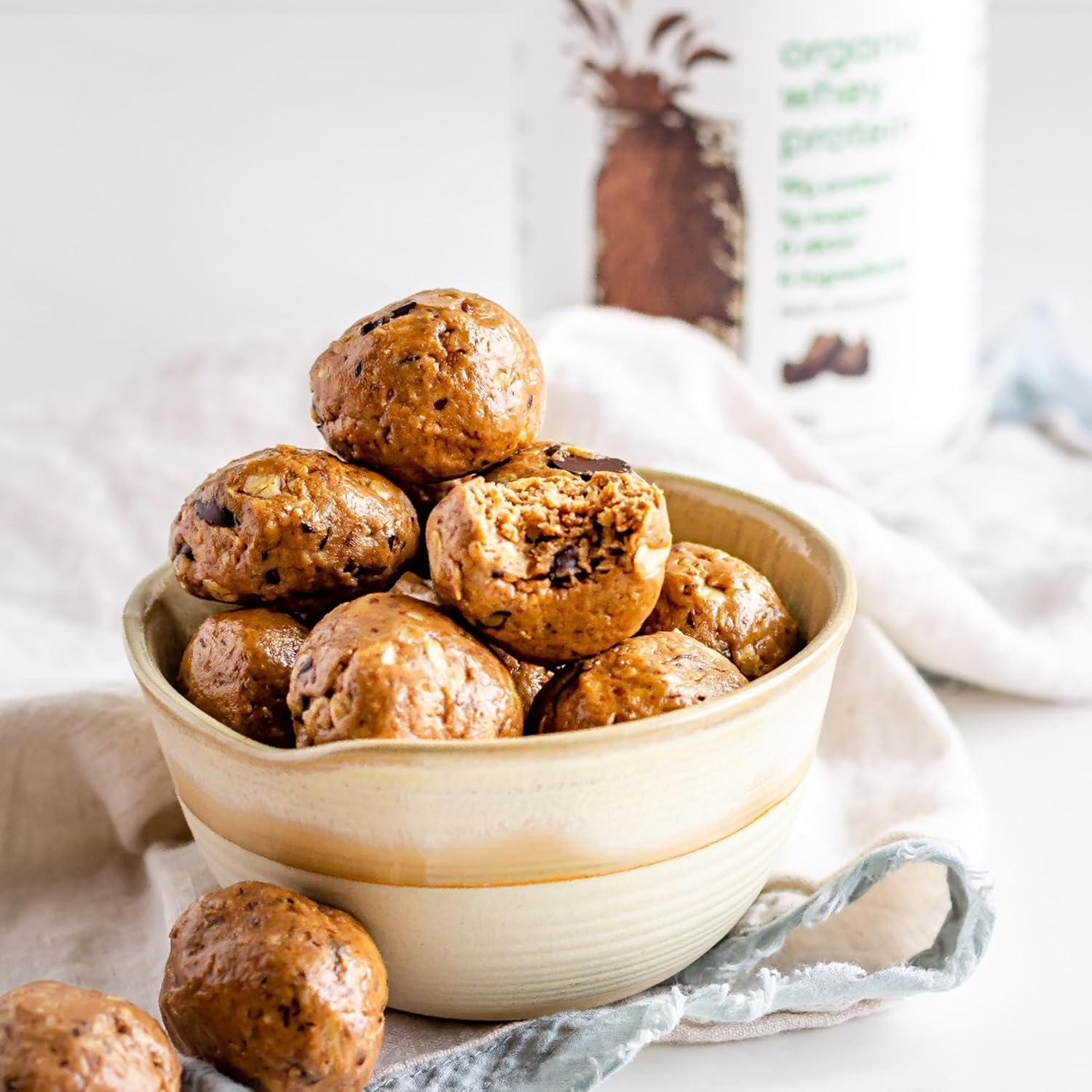 Organic Dark Chocolate Whey Protein Powder by Simply Tera